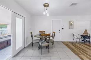 8199 115th St, Seminole, FL 33772 - Photo 11