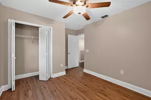 303 Sugar Creek Dr, Plant City, FL 33563 - Photo 13