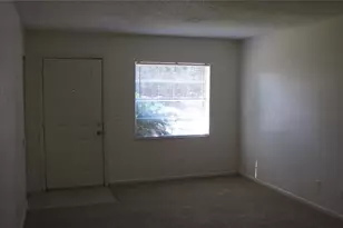 5215 E Columbus Dr, Tampa, FL 33619 - Photo 3