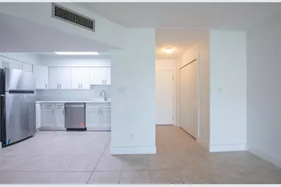 10365 Paradise Boulevard #9, Treasure Island, FL 33706 - Photo 11