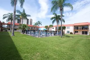 10365 Paradise Blvd, Treasure Island, FL 33706 - Photo 5