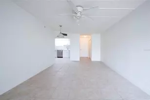 10365 Paradise Blvd, Treasure Island, FL 33706 - Photo 15
