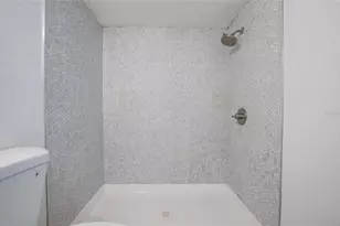 10365 Paradise Blvd, Treasure Island, FL 33706 - Photo 23