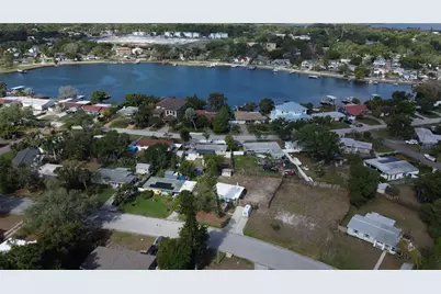 4101 Neptune Drive SE, Saint Petersburg, FL 33705 - Photo 7