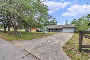 16738 SE 63 Ln, Ocklawaha, FL 32179 - Photo 3