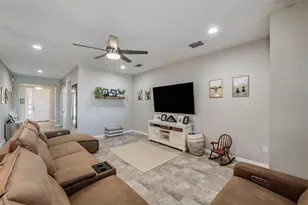 6420 Triton Ln, Apollo Beach, FL 33572 - Photo 7