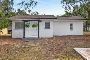7806 E 114th Ave, Tampa, FL 33617 - Photo 7