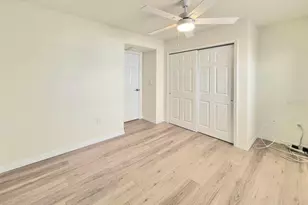 2214 Green Oaks Ln, Tampa, FL 33612 - Photo 29