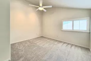 2214 Green Oaks Ln, Tampa, FL 33612 - Photo 41