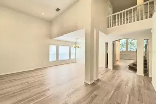 2214 Green Oaks Ln, Tampa, FL 33612 - Photo 5