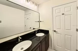 2214 Green Oaks Ln, Tampa, FL 33612 - Photo 53
