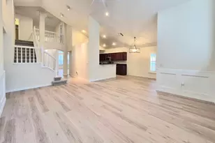 2214 Green Oaks Ln, Tampa, FL 33612 - Photo 23