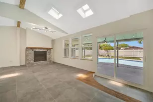 647 74th Ave N, Saint Petersburg, FL 33702 - Photo 17