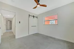 647 74th Ave N, Saint Petersburg, FL 33702 - Photo 25