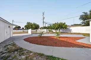 13589 120th St, Largo, FL 33778 - Photo 17