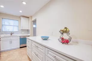 5940 30th Ave S, Gulfport, FL 33707 - Photo 5