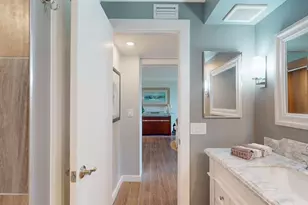 1120 N Shore Dr NE, Saint Petersburg, FL 33701 - Photo 37