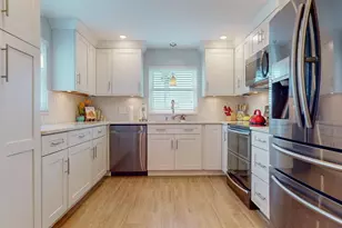 1120 N Shore Dr NE, Saint Petersburg, FL 33701 - Photo 25