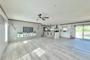 8128 Weeping Willow St, Brooksville, FL 34613 - Photo 3
