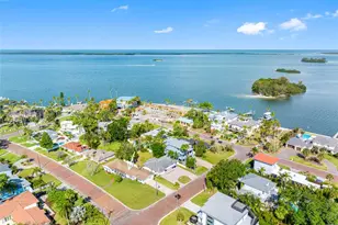 1794 Santa Barbara Dr, Dunedin, FL 34698 - Photo 1