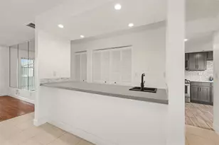 10 Lesley Ln, Oldsmar, FL 34677 - Photo 25