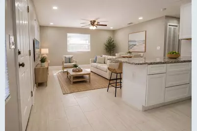 610 74th Avenue N, Saint Petersburg, FL 33702 - Photo 3