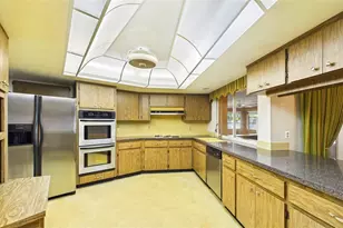 1116 N Riverhills Dr, Temple Terrace, FL 33617 - Photo 21