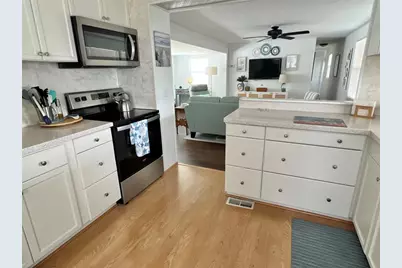 614 Mount Key Avenue NE #631, Saint Petersburg, FL 33702 - Photo 3