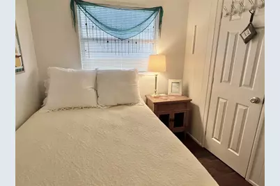 614 Mount Key Avenue NE #631, Saint Petersburg, FL 33702 - Photo 11