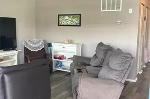 5967 Terrace Park Dr N, Saint Petersburg, FL 33709 - Photo 3
