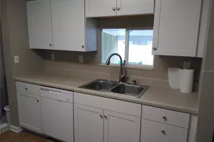 910 9th Ave SW, Largo, FL 33770 - Photo 11