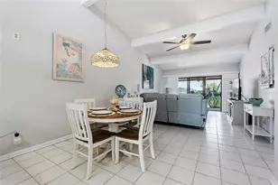 11650 Capri Cir S, Treasure Island, FL 33706 - Photo 11