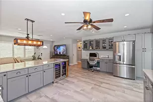 8347 41st Ave N, Saint Petersburg, FL 33709 - Photo 9
