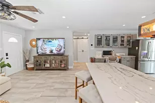 8347 41st Ave N, Saint Petersburg, FL 33709 - Photo 5