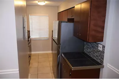 7609 Abbey Lane #B, Tampa, FL 33617 - Photo 5