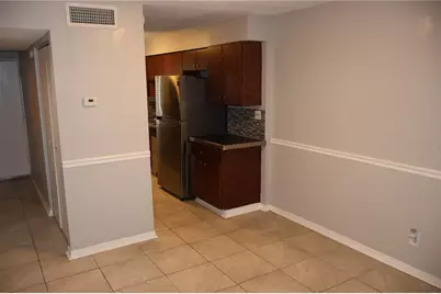 7609 Abbey Lane #B, Tampa, FL 33617 - Photo 3
