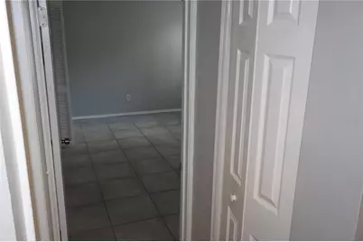 7609 Abbey Lane #B, Tampa, FL 33617 - Photo 15