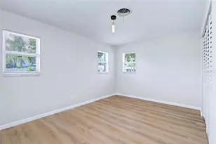7901 3rd St N, Saint Petersburg, FL 33702 - Photo 31