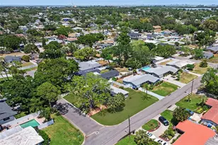 7901 3rd St N, Saint Petersburg, FL 33702 - Photo 17