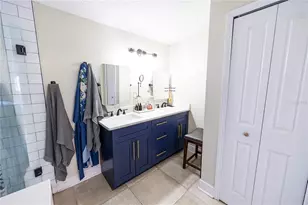 10904 N 15th St, Tampa, FL 33612 - Photo 5