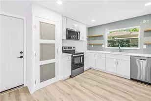 2161 NE Hillwood Ct, Clearwater, FL 33763 - Photo 11