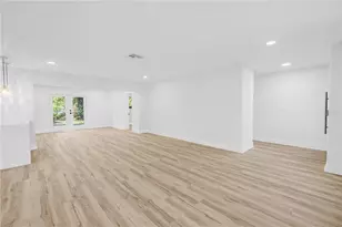 2161 NE Hillwood Ct, Clearwater, FL 33763 - Photo 15