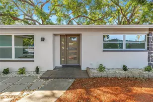 2161 NE Hillwood Ct, Clearwater, FL 33763 - Photo 3