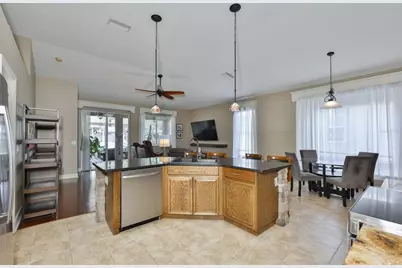 7318 Guilford Pine Lane, Apollo Beach, FL 33572 - Photo 17