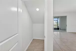 136 Mangrove Shade Cir, Apollo Beach, FL 33572 - Photo 5