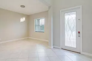 11721 Sunburst Marble Rd, Riverview, FL 33579 - Photo 5
