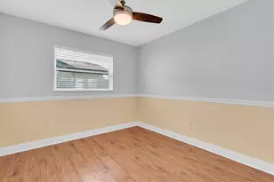 13176 Dorchester Dr, Seminole, FL 33776 - Photo 27