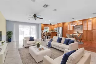 13176 Dorchester Dr, Seminole, FL 33776 - Photo 3
