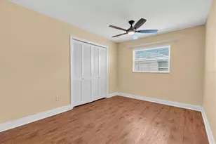 13176 Dorchester Dr, Seminole, FL 33776 - Photo 23