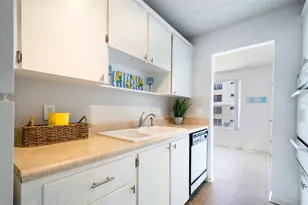 2850 59th Street S, Gulfport, FL 33707 - Photo 15